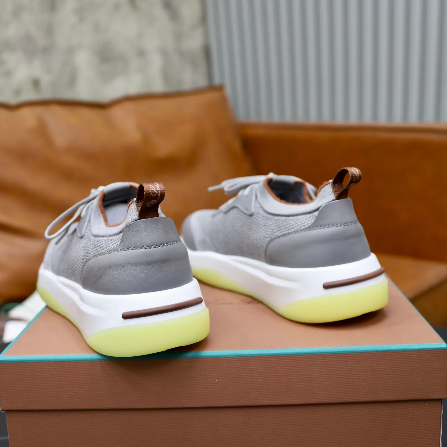 Factory price: 💰620 Loropiana LP men's shoes ♞size; 38-44 "45.46 customization" cowhide stitching and cowhide feet. It is really easy to wear, lazy, relaxed, casual, perfect comfort, and there are many color choices, and they all look good with clothes. Is it true that Loropiana can bring social value? “Loropiana is the best thing money can buy”
